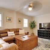 Steps to Downtown! Family Home in Historic Edenton
