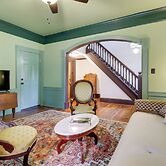 Walk to Downtown: Historic Home in Edentons Heart