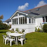 House - Sleeps 8, Close to Beach & Free Parking