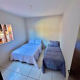 Casa com piscina espaçosa