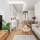 Lumina luxury 4-rooms apart with parking