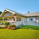 Large Holiday Home With Private Garden