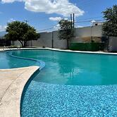 Depa con Cocina Sala Comedor y Alberca