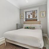 Portage Park 1BR Retreat - Montrose 2S