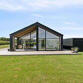 5 Star Holiday Home in Humble