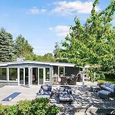 5 Star Holiday Home in Dronningmolle
