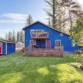 Fire Pit + Mountain Views: Outdoorsy PNW Escape