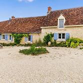 Spacious Holiday Farm in the Loire Valley