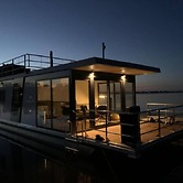 Modern Houseboat in Offingawier With Terrace