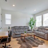 Cozy & Convenient Residential Duplex in Woodland