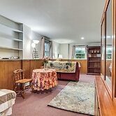 2 Mi to NYC Train: Wfh-friendly Greenwich Apt!