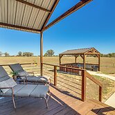 Pond & Grazing Cattle! Rural Getaway Near Van