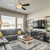 Year-round Outdoor Fun: Spacious Retreat in Iona