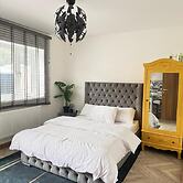 Erith Cosy Retreat Home