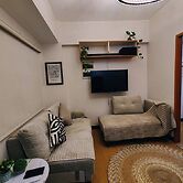 Charming 2BR Condo in Cambridge With Wifi, Smart TV