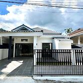 Baiyok Villas Near Kathu Waterfall