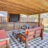 1 Mi to Smu: Home w/ Outdoor Entertainment