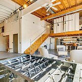Walk to Huntington Center: 5,000-sq-ft Dtwn Apt