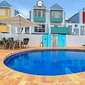 3-bed With Alfresco Dining & Pool in Batemans Bay