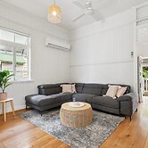 Tranquil 3-bed Family Home With Spacious Backyard