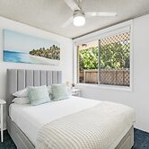 Cosy Ground Floor Unit Moments From The Beach