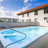 Charming 2-bed Apartment With Bay Views