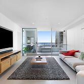 Surfers Paradise Stay With Resort-style Amenities