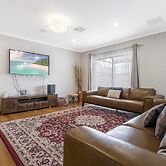 Spacious 4-bed House With Outdoor Area