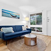 Bright 2-bed Unit Near Scarborough Beach