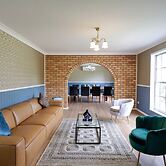 Country 4-bed Homestead With Games Room & Views