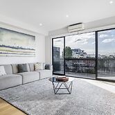 Northcote 3-bed Townhouse Near Cafes & Shops