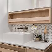 Chic 1-bed With City Views, Parking, Gym & Pool