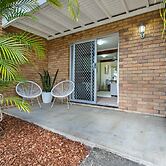 Relaxing Townhouse Steps From the Beach