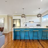3-bed Coastal Haven With Alfresco Dining & BBQ