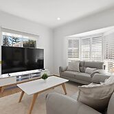 Quiet 2-bed Retreat With Private Courtyard