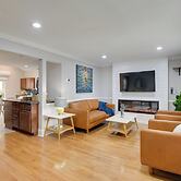 Great for Gatherings! Charming Woodbridge Duplex