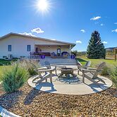 Mtn Views, Hot Tub + Fire Pit: Black Hills Retreat
