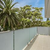 North-east Facing Modern 2-bed Apartment