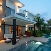 Luxury Villa w Direct Pool Entry Monterrico