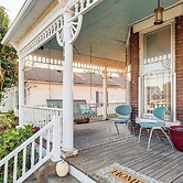 2 Blocks to Ohio River! Historic Victorian Gem