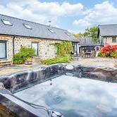 West Barn - 2 Bedroom Cottage - Llandeilo