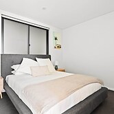 Ocean Views, Deck and Parking at Beach Apartment