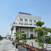 THE HOLY AWADH HOTEL