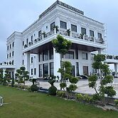 THE HOLY AWADH HOTEL