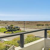 Steps to Ocean: Luxe Family Home in Half Moon Bay!