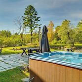 Stratton Shuttle Access! Vermont Mountain Hideaway