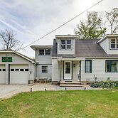'the Fishtales Riverhouse' Iroquois River Stay!