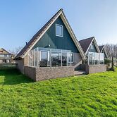 Tastefully and Modernly Furnished Holiday Home for 6 Persons