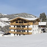 Alpine Apartment With View & Garden