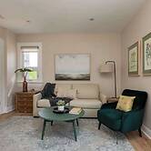 2BR Suite With LRG Patio!
